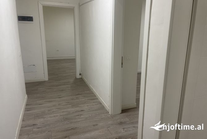 Shtepi me qera 2+1 ne Tirane - 60,000 Leke