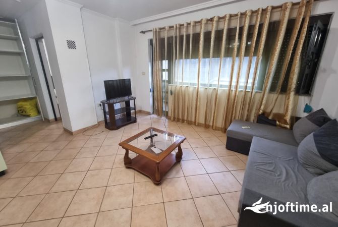 Shtepi me qera 1+1 ne Tirane - 450 Euro