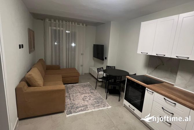 Shtepi me qera 2+1 ne Tirane - 450 Euro