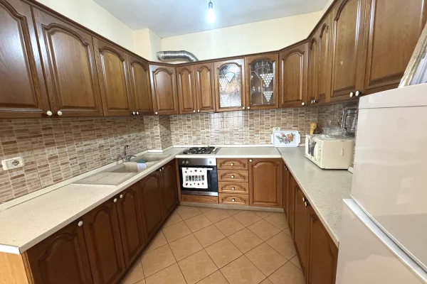 Shtepi ne shitje 2+1 ne Tirane - 127,000 Euro