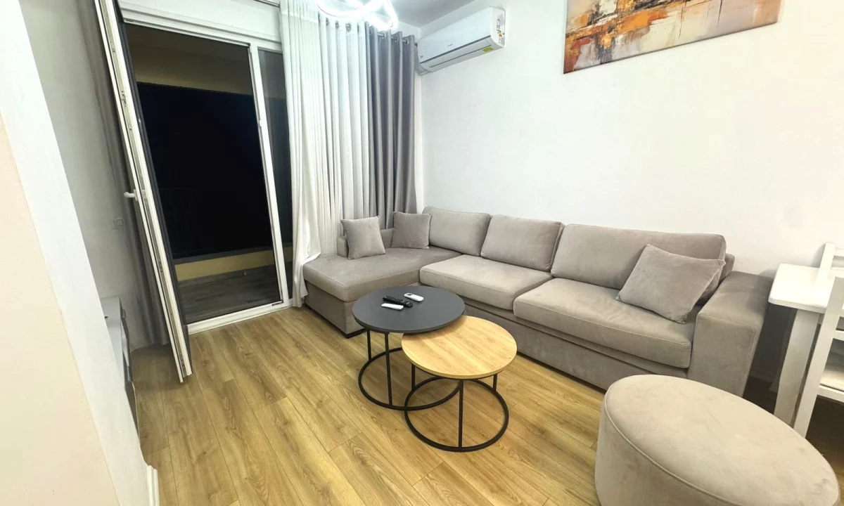 Shtepi me qera Apartament ne Tirane, 1+1, Mobilimi E mobiluar, Pagesa 60,000  Leke.
