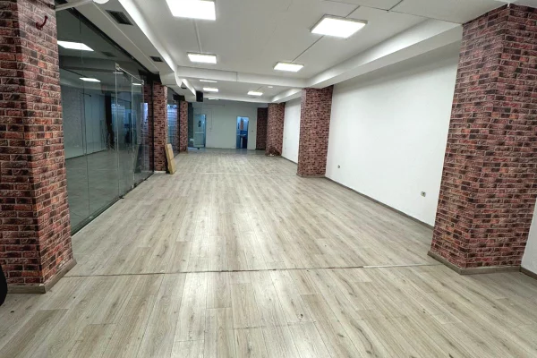 Ambient biznesi me qera 1+1 ne Tirane - 750 Euro