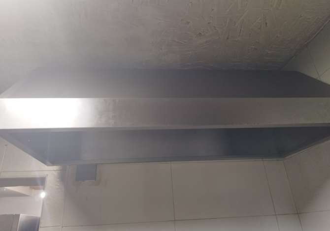 Shes te gjitha pajisjet e restorantit,Frigorifer, sobe, karrige, tavoline, skare, tenxhere, ngrohes