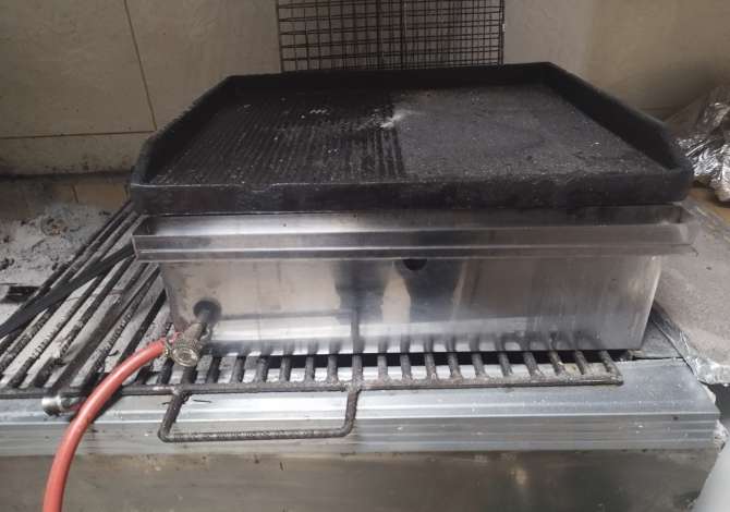 Shes te gjitha pajisjet e restorantit,Frigorifer, sobe, karrige, tavoline, skare, tenxhere, ngrohes