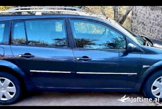Auto in Vendita  a Koriza - 165,000 Leke