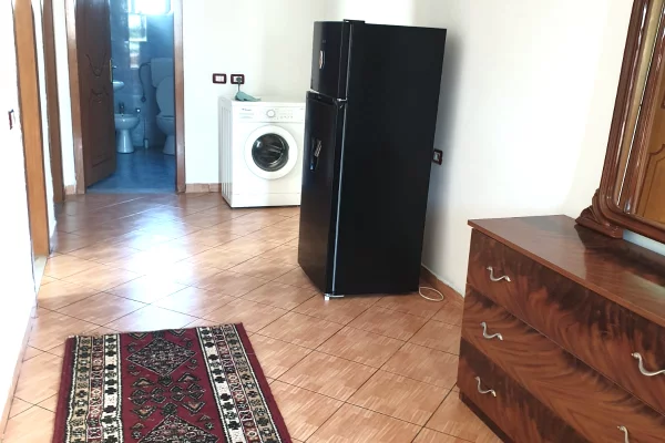 Shtepi me qera 2+1 ne Tirane - 400 Euro