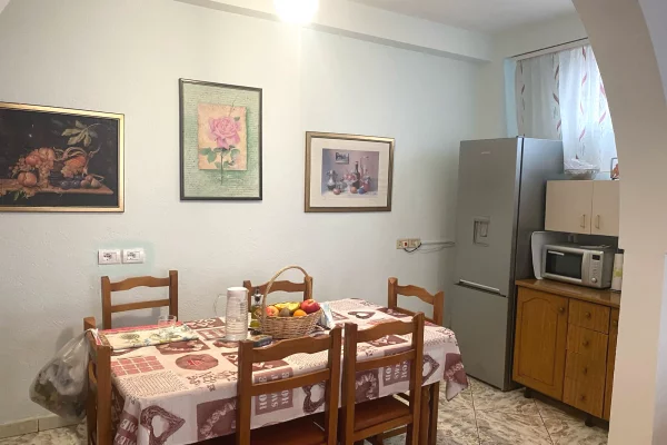 Villa di lusso in affitto a Tirana 2+1, Arredato