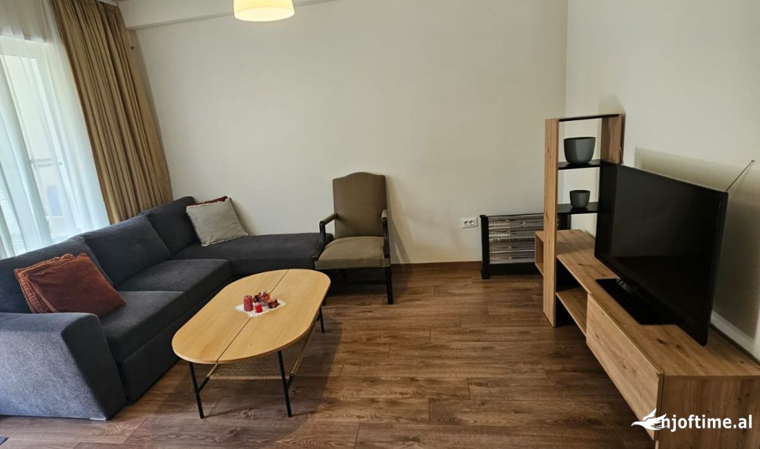 Shtepi me qera Apartament ne Tirane, 1+1, Mobilimi E mobiluar, Pagesa 650  Euro.
