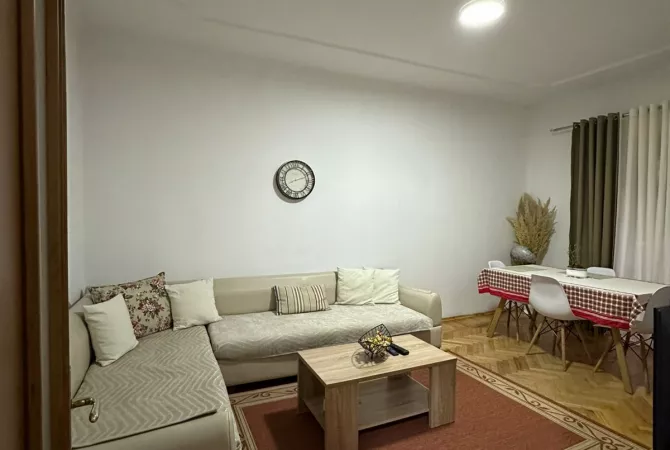 Shtepi me qera 2+1 ne Tirane - 650 Euro