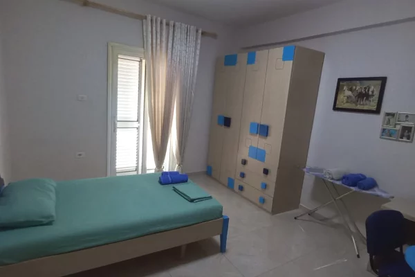 Shtepi me qera 1+1 ne Tirane - 30,000 Leke