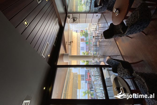 Ambient Bienzesi me qera 260m2 ne qender te Durresit