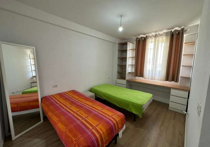 Shtepi me qera Apartament ne Tirane, 2+1, Mobilimi E mobiluar, Pagesa 400  Euro.