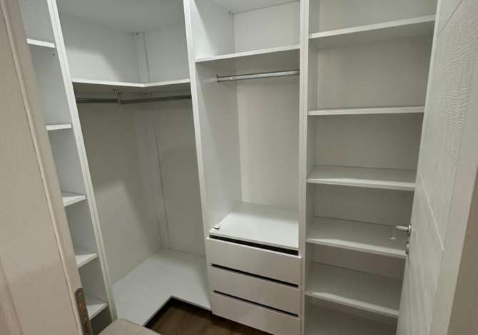 Shtepi me qera Apartament ne Tirane, 2+1, Mobilimi E mobiluar, Pagesa 400  Euro.