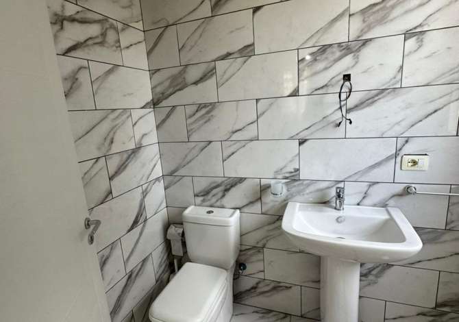 Shtepi me qera Apartament ne Tirane, 2+1, Mobilimi E mobiluar, Pagesa 400  Euro.