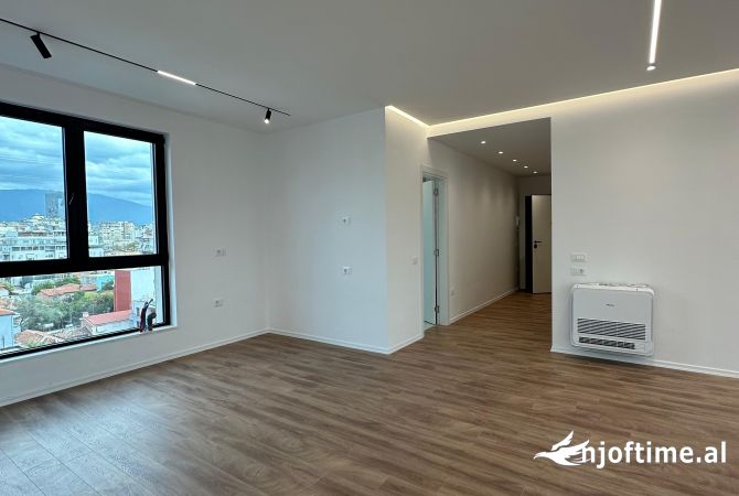 Shtepi ne shitje Apartament ne Tirane, 2+1, Mobilimi Bosh, pa mobiluar, Pagesa 350,000  Euro.