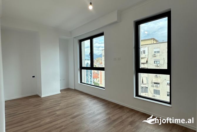 Shtepi ne shitje Apartament ne Tirane, 2+1, Mobilimi Bosh, pa mobiluar, Pagesa 350,000  Euro.