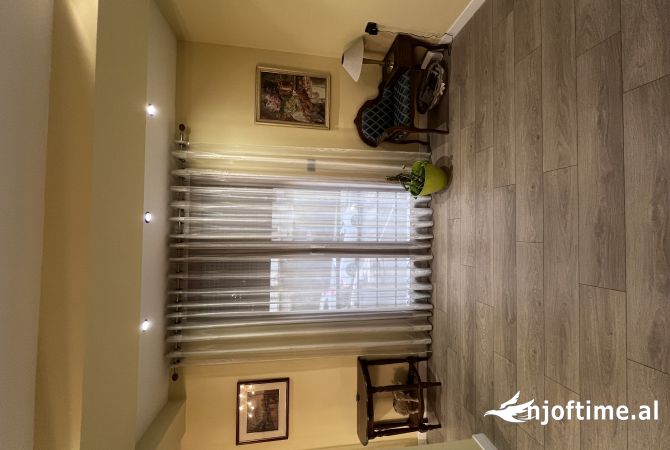 Shtepi ne shitje 2+1 ne Tirane - 300,000 Euro