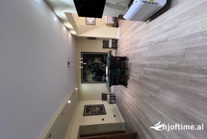 Shtepi ne shitje Apartament ne Tirane, 2+1, Mobilimi E mobiluar, Pagesa 300,000  Euro.