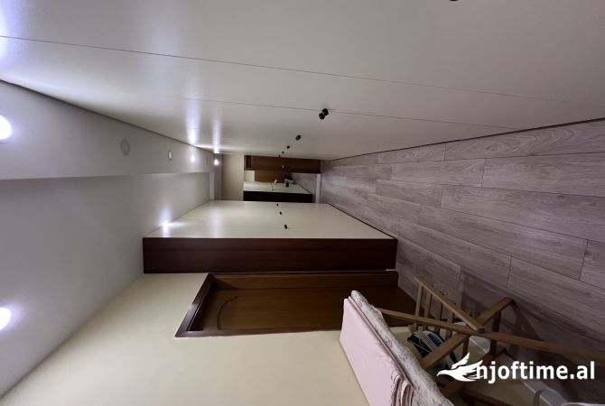 Shtepi ne shitje Apartament ne Tirane, 2+1, Mobilimi E mobiluar, Pagesa 300,000  Euro.