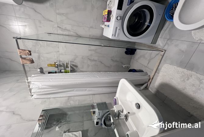 Shtepi ne shitje Apartament ne Tirane, 1+1, Mobilimi E mobiluar, Pagesa 66,000  Euro.