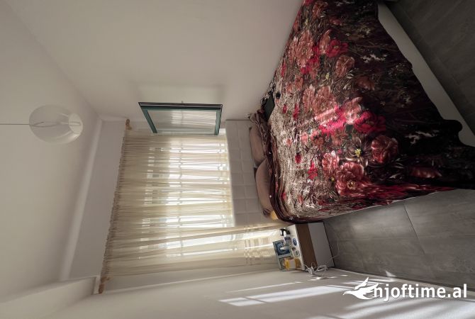Shtepi ne shitje Apartament ne Tirane, 1+1, Mobilimi E mobiluar, Pagesa 66,000  Euro.