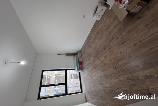 Shtepi me qera Apartament ne Tirane, 1+1, Mobilimi E mobiluar, Pagesa 550  Euro.