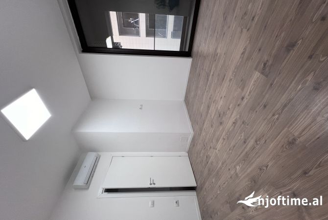 Shtepi me qera Apartament ne Tirane, 2+1, Mobilimi Bosh, pa mobiluar, Pagesa 1,000  Euro.