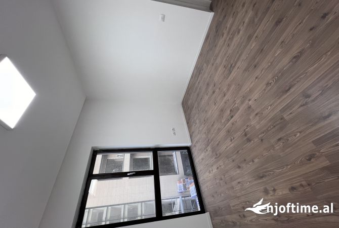 Shtepi me qera Apartament ne Tirane, 2+1, Mobilimi Bosh, pa mobiluar, Pagesa 1,000  Euro.