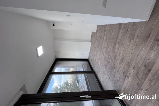 Shtepi me qera 2+1 ne Tirane - 1,000 Euro