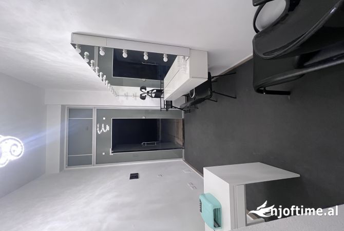 Ambient biznesi ne shitje 1+1 ne Tirane - 33,000 Euro