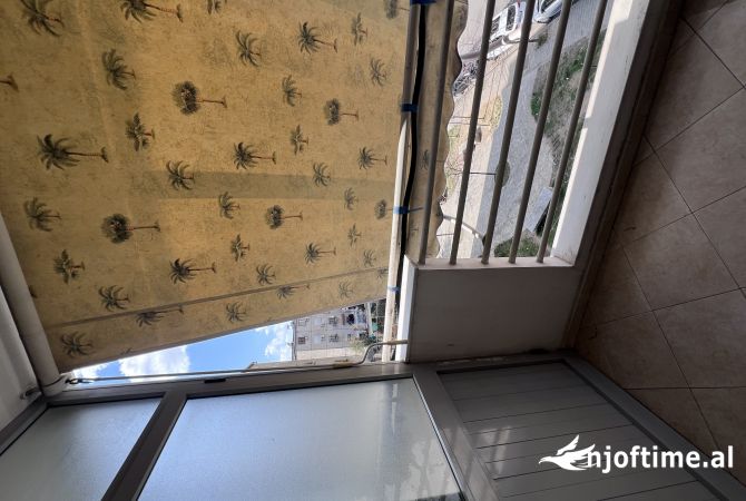 Shtepi me qera Apartament ne Tirane, 2+1, Mobilimi E mobiluar, Pagesa 600  Euro.