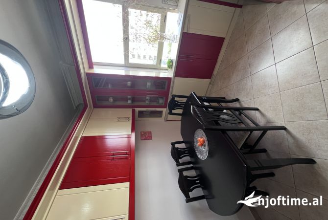 Shtepi me qera Apartament ne Tirane, 2+1, Mobilimi E mobiluar, Pagesa 600  Euro.