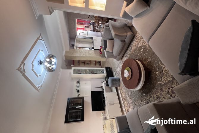 Shtepi me qera Apartament ne Tirane, 2+1, Mobilimi E mobiluar, Pagesa 600  Euro.