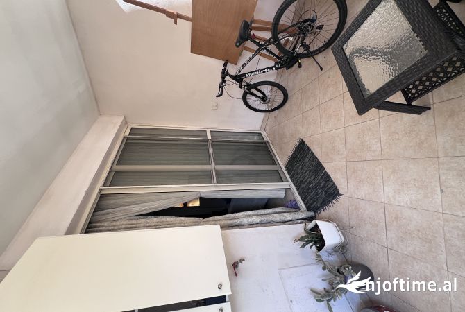 Shtepi me qera Apartament ne Tirane, 2+1, Mobilimi E mobiluar, Pagesa 600  Euro.