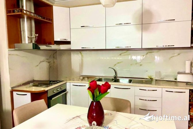 Shtepi me qera 2+1 ne Tirane - 500 Euro