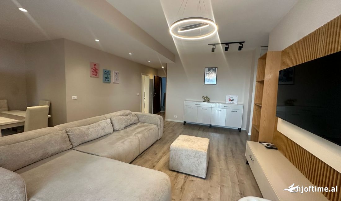 Shtepi me qera Apartament ne Tirane, 2+1, Mobilimi E mobiluar, Pagesa 800  Euro.
