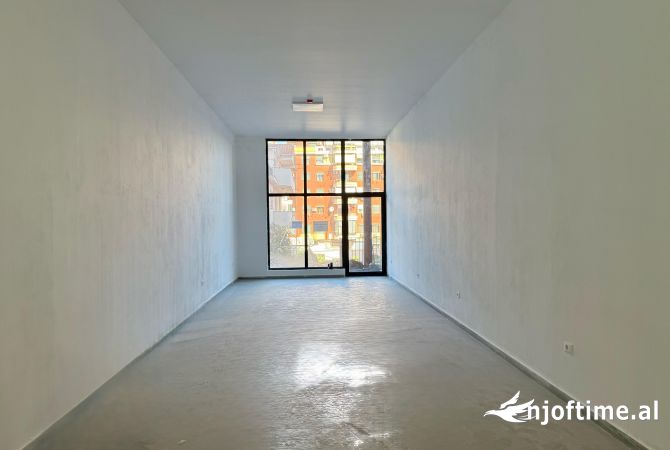 Ambient biznesi me qera 1+1 ne Tirane - 1,400 Euro