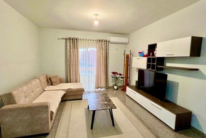 Shtepi me qera 2+1 ne Tirane - 500 Euro