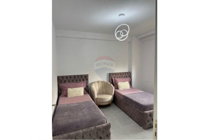 Shtepi me qera 2+1 ne Tirane - 450 Euro