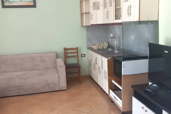 Shtepi me qera 1+1 ne Vlore - 28,000 Leke