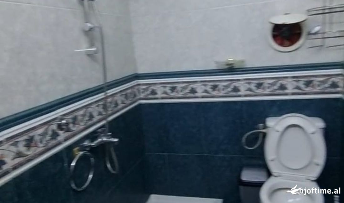 Shtepi me qera Apartament ne Tirane, 1+1, Mobilimi E mobiluar, Pagesa 400  Euro.