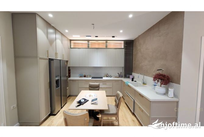Shtepi ne shitje 3+1 ne Tirane - 250,000 Euro