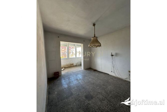 Shtepi ne shitje 1+1 ne Tirane - 75,000 Euro