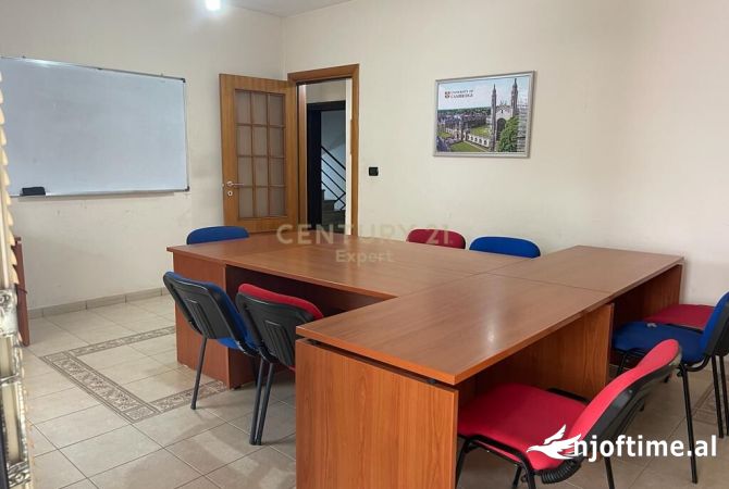 Shtepi ne shitje 3+1 ne Tirane - 296,264 Euro