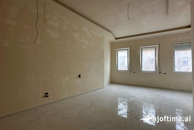 Shtepi ne shitje 1+1 ne Tirane - 224,000 Euro