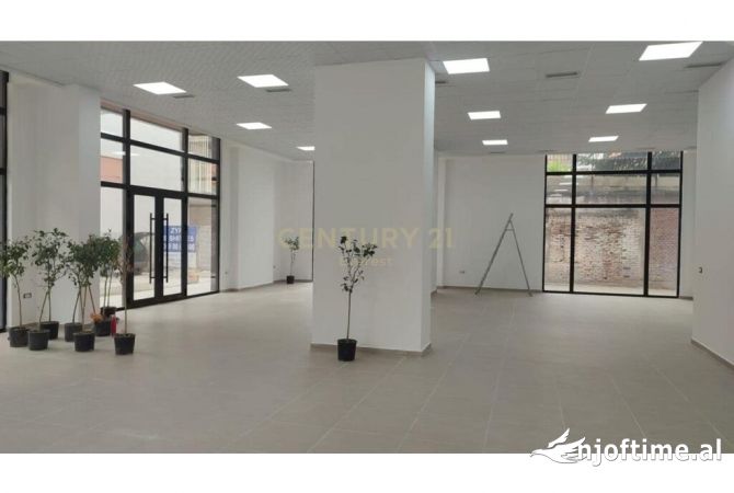 Ambient biznesi ne shitje 1+1 ne Tirane - 1,255,000 Euro
