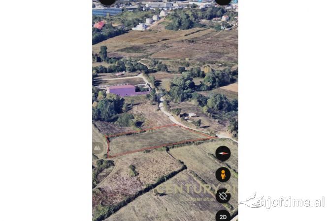 Truall ose Toke ne Tirane - 486,000 Euro