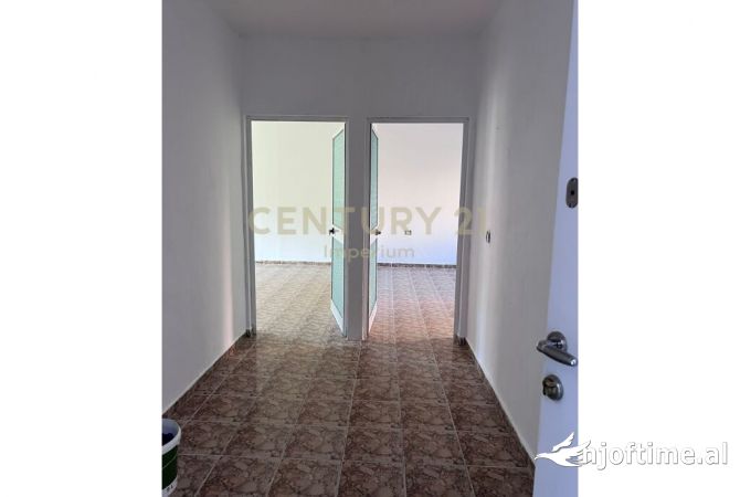 Shtepi ne shitje 1+1 ne Tirane - 82,000 Euro
