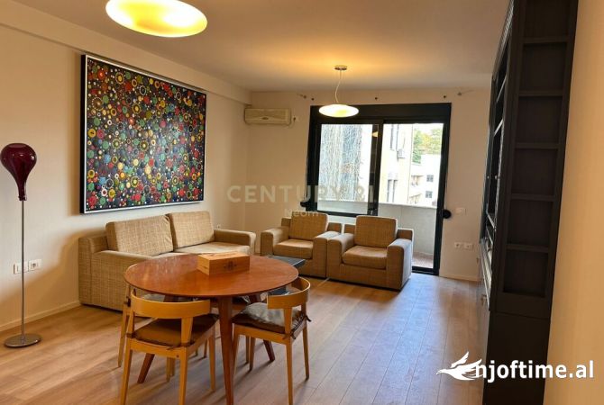 Shtepi me qera 2+1 ne Tirane - 1,100 Euro