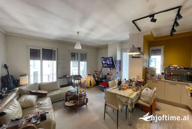 Shtepi ne shitje 2+1 ne Tirane - 235,000 Euro